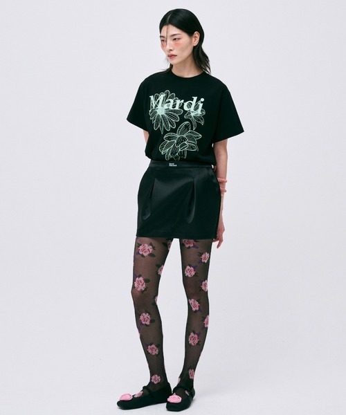 Mardi Mercredi（マルディメクルディ）の「TSHIRT TRIPLE FLOWER / Tシャツ トリプル フラワー（Tシャツ/カットソー・レディース・アイボリー/ホワイト/ベージュ系その他/ホワイト系その他/オートミール/ブラック/ネイビー/ブラック×ピンク/ブラック系その他・FREE）」の21枚目の写真