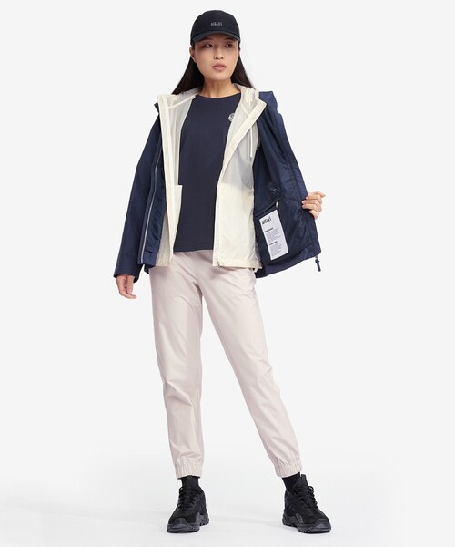 AIGLE（エーグル）の「撥水 ワンポイント刺繍ロゴ コンパクトジャケット（ナイロンジャケット・レディース・ブラック/グリーン/ホワイト・38/36/34/40）」の11枚目の写真