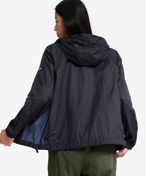 AIGLE（エーグル）の「撥水 ワンポイント刺繍ロゴ コンパクトジャケット（ナイロンジャケット・レディース・ブラック/グリーン/ホワイト・38/36/34/40）」の16枚目の写真