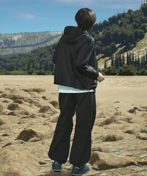 AIGLE（エーグル）の「撥水 ワンポイント刺繍ロゴ コンパクトジャケット（ナイロンジャケット・レディース・ブラック/グリーン/ホワイト・38/36/34/40）」の22枚目の写真