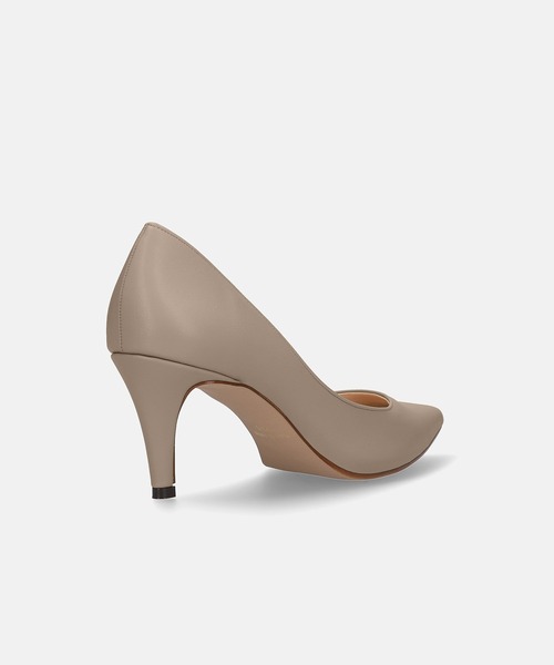 MAMIAN（マミアン）の「iCoN COLORS / ポインテッドトゥ パンプス (7.0cmヒール)（パンプス・レディース・シルバー/グレイッシュベージュ/ブラック/ブラック系その他/ベージュ系その他・25.0cm/24.5cm/24.0cm/23.5cm/23.0cm/22.5cm/22.0cm/21.5cm）」の6枚目の写真