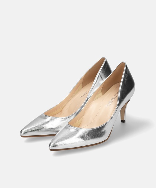 MAMIAN（マミアン）の「iCoN COLORS / ポインテッドトゥ パンプス (7.0cmヒール)（パンプス・レディース・シルバー/グレイッシュベージュ/ブラック/ブラック系その他/ベージュ系その他・25.0cm/24.5cm/24.0cm/23.5cm/23.0cm/22.5cm/22.0cm/21.5cm）」の17枚目の写真