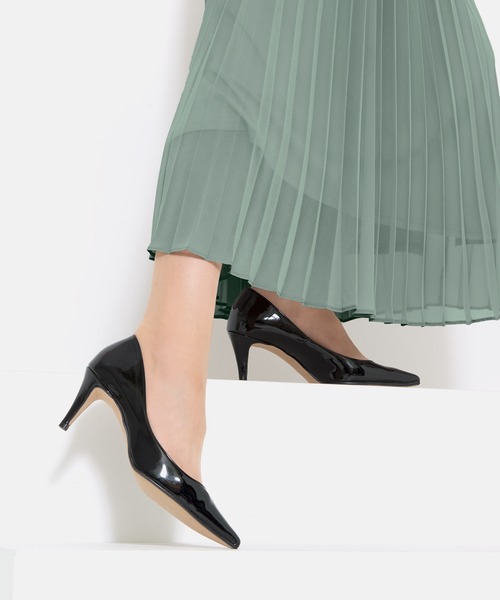 MAMIAN（マミアン）の「iCoN COLORS / ポインテッドトゥ パンプス (7.0cmヒール)（パンプス・レディース・シルバー/グレイッシュベージュ/ブラック/ブラック系その他/ベージュ系その他・25.0cm/24.5cm/24.0cm/23.5cm/23.0cm/22.5cm/22.0cm/21.5cm）」の22枚目の写真