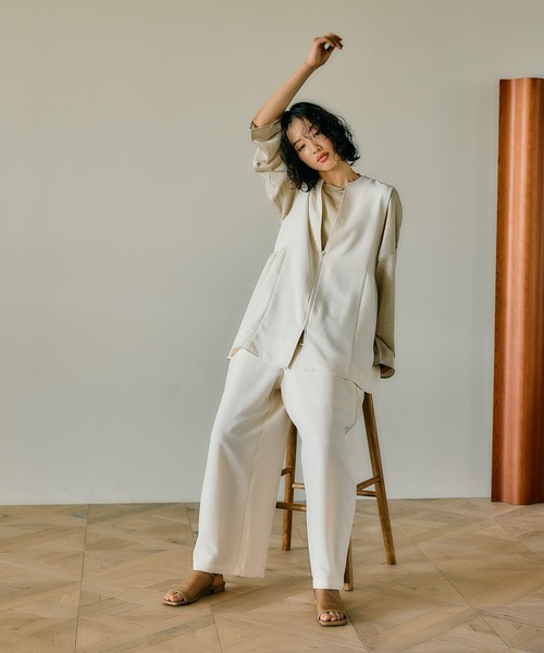 LEPSIM(レプシィム)の「《リネンライクドライシリーズ》リネンライク切り替えベスト 243500(その他アウター・レディース・アイボリー/カーキ/ブラック/ベージュ/グリーン系その他/ブラウン/チャコールグレー・FREE)」の13枚目の写真