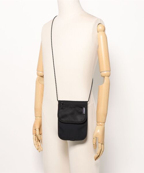 Gramicci(グラミチ)の「●GRAMICCI(グラミチ) ●CORDURA NECK POUCH(ショルダーバッグ・メンズ・ブラック/オリーブ・FREE)」の3枚目の写真