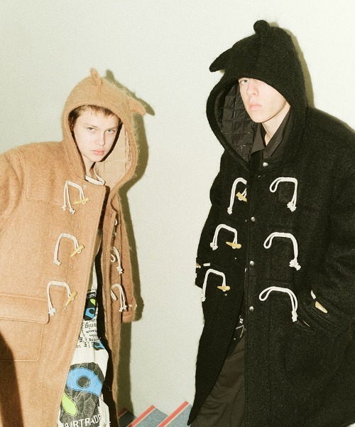 DISCOVERED（ディスカバード）の「mj10643-DEVILS EAR HOODIE SHAGGY DUFFLE COAT ダッフルコート（ダッフルコート・メンズ・ベージュ/ブラック・1/3）」の5枚目の写真