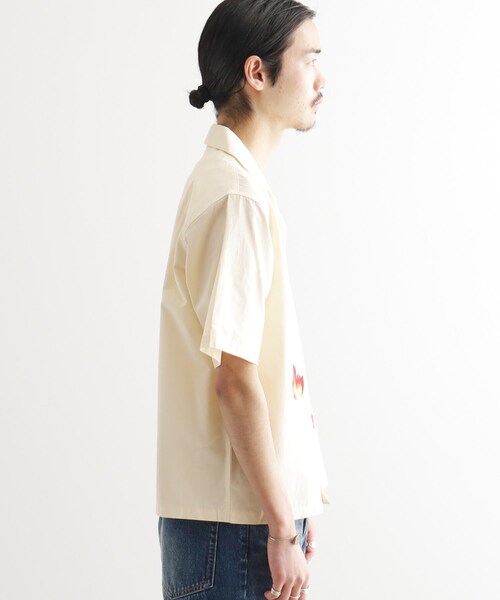 tk.TAKEO KIKUCHI(ティーケータケオキクチ)の「◆K’PJT by AYUTA 『炎刺繍シャツ』(シャツ/ブラウス・メンズ・ブラック系/ホワイト系3・03/02)」の5枚目の写真