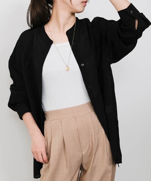 aquagarage(アクアガレージ)の「フロント切り替えバンドカラーシャツ(シャツ/ブラウス・レディース・アイボリー/ブラック・M)」の2枚目の写真