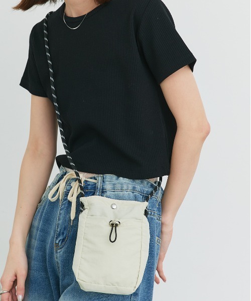 ad thie（アドティエ）の「ミニサコッシュ ショルダーバッグ（ショルダーバッグ・レディース・アイボリー/ブラック/ベージュ/ライトブルー・FREE）」の16枚目の写真