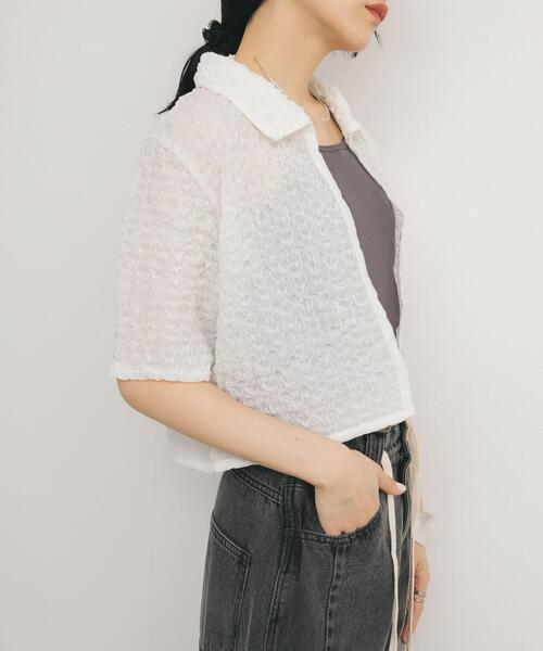 KBF（ケイビーエフ）の「ポップコーンクロップドシャツ（シャツ/ブラウス・レディース・ブルー/ブラック/オフホワイト・ONE）」の6枚目の写真