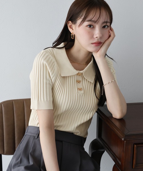 BLUEEAST（ブルーイースト）の「《お気に入り1.1万人突破！》リボンボタンポロ衿ニット（ニット/セーター・レディース・ブラック/オフホワイト/ピンク/ミント/ブラウン・MEDIUM）」の2枚目の写真