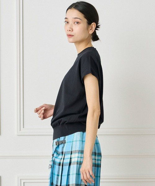 INED（イネド）の「1/28 Good Mood フレンチスリーブニットプルオーバー（ニット/セーター・レディース・カーキ/その他/オフホワイト/ネイビー/オレンジ・9号）」の4枚目の写真