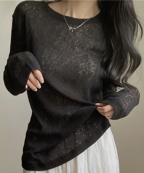 Girly Doll(ガーリードール)の「シアーロングスリーブカットソー(Tシャツ/カットソー・レディース・ホワイト/ブラック/ベージュ/パープル/グレー/ライトグリーン/ピンク/ブルー/モカ/ピンクベージュ・F)」の2枚目の写真