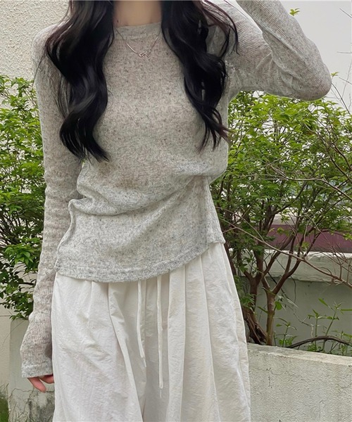 Girly Doll(ガーリードール)の「シアーロングスリーブカットソー(Tシャツ/カットソー・レディース・ホワイト/ブラック/ベージュ/パープル/グレー/ライトグリーン/ピンク/ブルー/モカ/ピンクベージュ・F)」の11枚目の写真