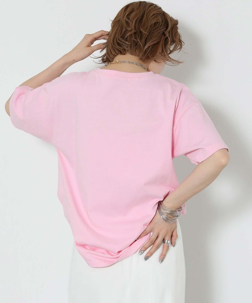 Gready Brilliant(グレディブリリアン)の「スタースタッズロゴ刺繍T(Tシャツ/カットソー・レディース・ピンク/オフホワイト/チャコールグレー・FREE)」の22枚目の写真