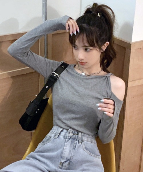 VIBGYOR（ヴィブジョー）の「【EIZZ/アイズ】アシンメトリー ワンショルダー ロングスリーブ トップス（Tシャツ/カットソー・レディース・グレー/ブラック・FREE）」の3枚目の写真