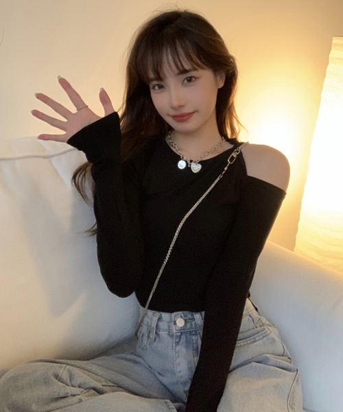 VIBGYOR（ヴィブジョー）の「【EIZZ/アイズ】アシンメトリー ワンショルダー ロングスリーブ トップス（Tシャツ/カットソー・レディース・グレー/ブラック・FREE）」の8枚目の写真