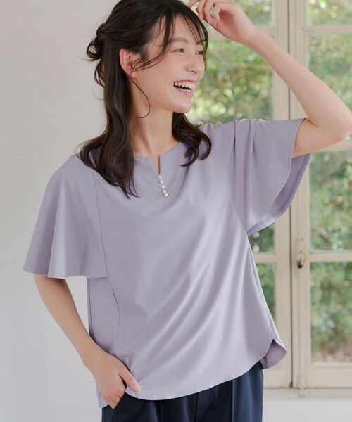 Tiaclasse(ティアクラッセ)の「ブラウス見えフレアスリーブカットソー(Tシャツ/カットソー・レディース・ラベンダー/ブラック/ターコイズブルー/オフホワイト・L/M)」の4枚目の写真
