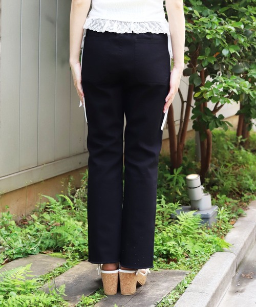 axes femme（アクシーズファム）の「裾スリットフレアデニムパンツ（デニムパンツ・レディース・ネイビー/ブラック・マルチサイズ）」の4枚目の写真