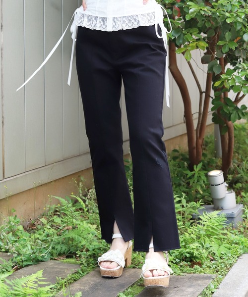 axes femme（アクシーズファム）の「裾スリットフレアデニムパンツ（デニムパンツ・レディース・ネイビー/ブラック・マルチサイズ）」の7枚目の写真