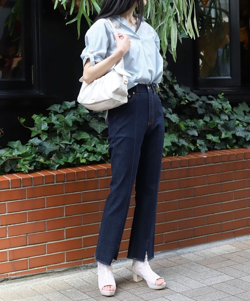 axes femme（アクシーズファム）の「裾スリットフレアデニムパンツ（デニムパンツ・レディース・ネイビー/ブラック・マルチサイズ）」の15枚目の写真