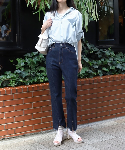 axes femme（アクシーズファム）の「裾スリットフレアデニムパンツ（デニムパンツ・レディース・ネイビー/ブラック・マルチサイズ）」の16枚目の写真