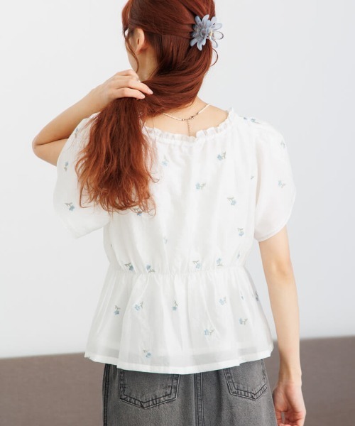 flower(フラワー)の「トゥインクルエンブロイダリーブラウス(シャツ/ブラウス・レディース・ブルー/ホワイト・FREE)」の4枚目の写真