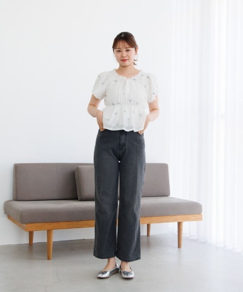 flower(フラワー)の「トゥインクルエンブロイダリーブラウス(シャツ/ブラウス・レディース・ブルー/ホワイト・FREE)」の10枚目の写真