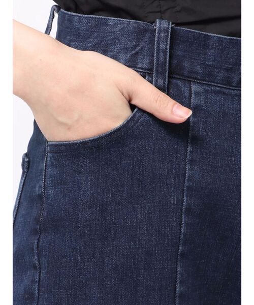 CALNAMUR（カルナムール）の「パールチェーンフレアデニム（デニムパンツ・レディース・ブラック/インディゴブルー・SMALL/MEDIUM）」の19枚目の写真