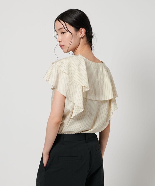 BEAUTY&YOUTH UNITED ARROWS(ビューティーアンドユースユナイテッドアローズ)の「ストライプ レイヤーフリル ブラウス -ウォッシャブル-(シャツ/ブラウス・レディース・オフホワイト・FREE)」の4枚目の写真