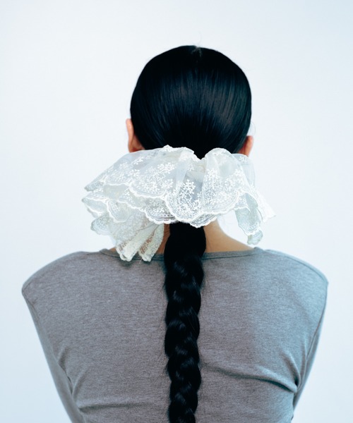 Carmelo(カーメロ)の「Veiled Lace Chouchou / ヴェールレースシュシュ(シュシュ・レディース・アイボリー/ブラック・FREE)」の17枚目の写真