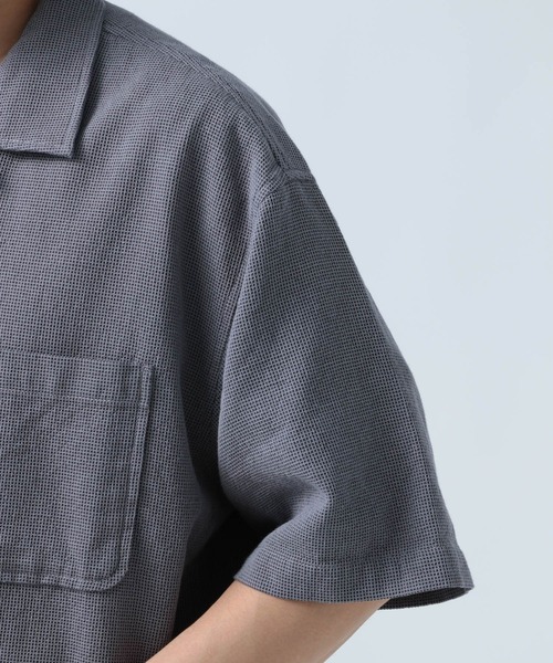 BAYFLOW（ベイフロー）の「[さらっと羽織れる]ワッフル半袖シャツ（シャツ/ブラウス・メンズ・ネイビー/ブルー/オフホワイト・MEDIUM/LARGE）」の21枚目の写真
