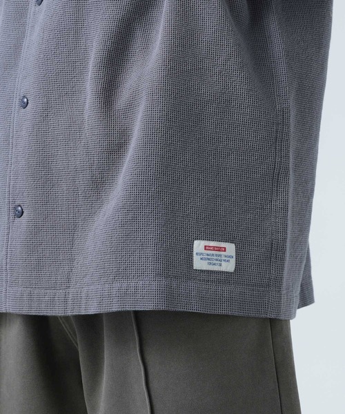 BAYFLOW（ベイフロー）の「[さらっと羽織れる]ワッフル半袖シャツ（シャツ/ブラウス・メンズ・ネイビー/ブルー/オフホワイト・MEDIUM/LARGE）」の22枚目の写真