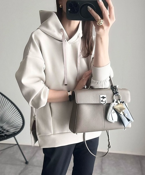 STYLEDOOR（スタイルドア）の「【サイズ展開あり】サイドジップダンボールニットフーディー（パーカー・レディース・サックスブルー/ライトベージュ/ブラック・S/3L/LL/L/M）」の2枚目の写真