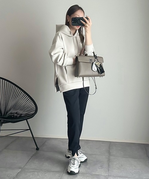 STYLEDOOR（スタイルドア）の「【サイズ展開あり】サイドジップダンボールニットフーディー（パーカー・レディース・サックスブルー/ライトベージュ/ブラック・S/3L/LL/L/M）」の20枚目の写真