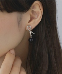 【LA MUE】ドロップボールノットピアス