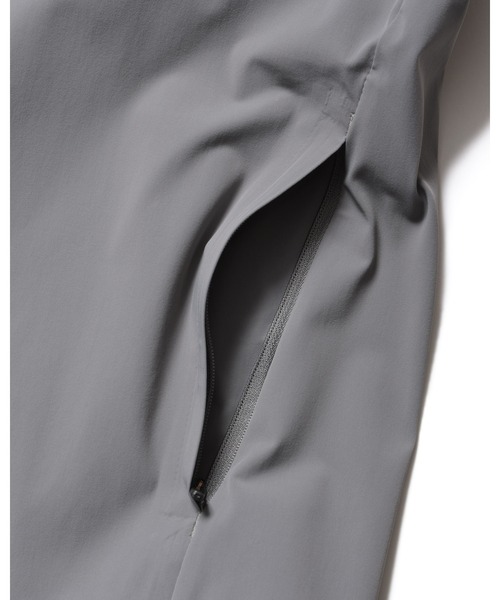 F.C.Real Bristol（エフシーレアルブリストル）の「4WAY STRETCH VENTILATION JACKET（ブルゾン・メンズ・グレー/ブラック/ネイビー・X-LARGE/LARGE/MEDIUM/SMALL/XX-LARGE）」の13枚目の写真