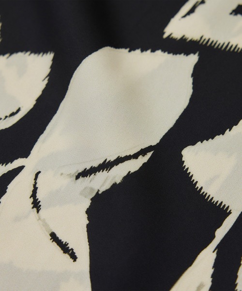 ROPE'（ロペ）の「DEVEAUXジオメトリックフラワーイージーワイドパンツ（その他パンツ・レディース・ブラック/オレンジ・38/36）」の12枚目の写真