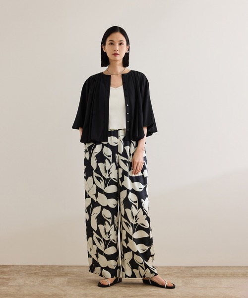 ROPE'（ロペ）の「DEVEAUXジオメトリックフラワーイージーワイドパンツ（その他パンツ・レディース・ブラック/オレンジ・38/36）」の13枚目の写真