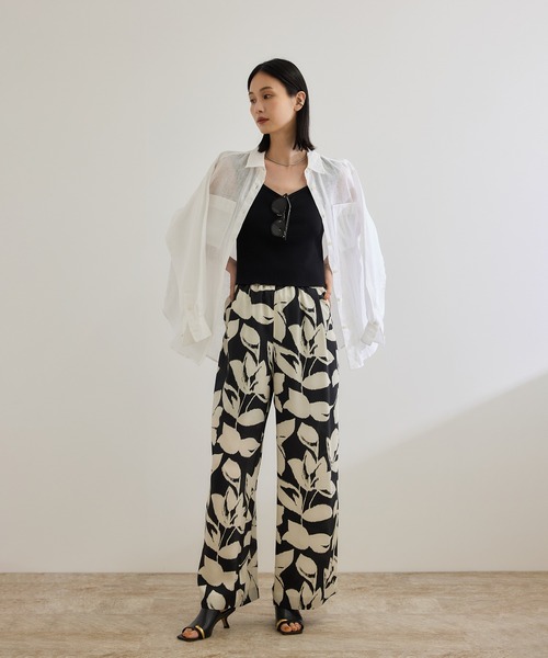 ROPE'（ロペ）の「DEVEAUXジオメトリックフラワーイージーワイドパンツ（その他パンツ・レディース・ブラック/オレンジ・38/36）」の15枚目の写真