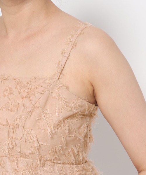 mysty woman（ミスティウーマン）の「カットジャガードペプラムキャミワンピース　583339（ワンピース・レディース・ブラック/アイボリー/ピンクベージュ・FREE）」の18枚目の写真