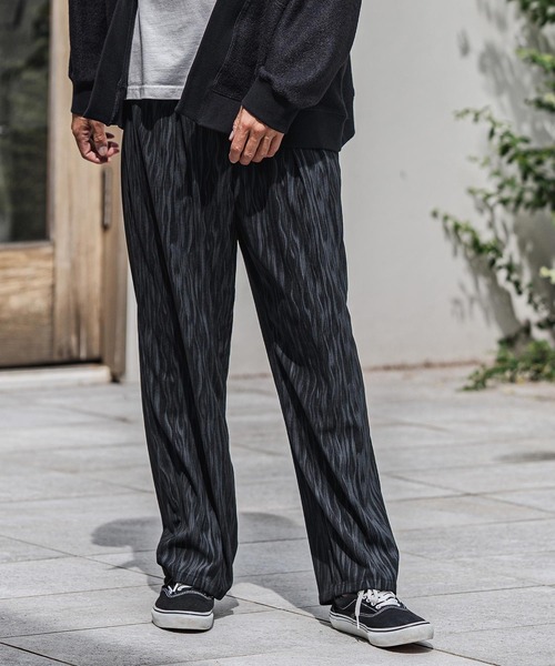 CAMBIO(カンビオ)の「mp13916-Spotted Print Corduroy Tuck Pants コーデュロイパンツ(その他パンツ・メンズ・ブラック/カーキ/グレイッシュベージュ・S/M/L)」の2枚目の写真