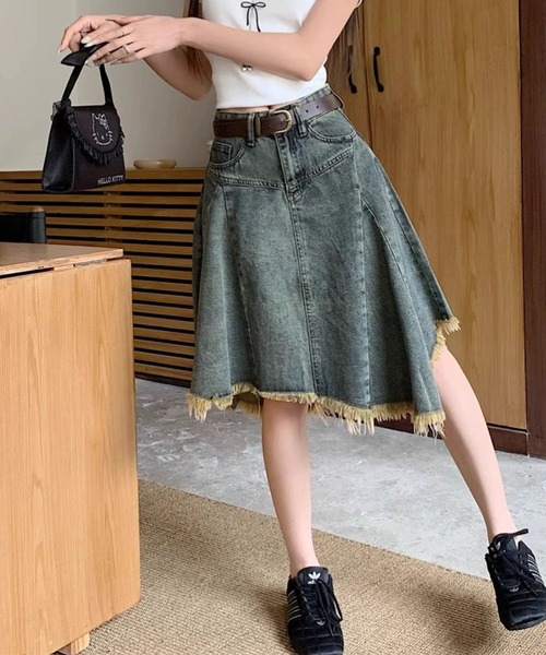 meJane（ミージェーン）の「裾フリンジ アシンメトリー デニムスカート（デニムスカート・レディース・ブルー・S/M/L）」の3枚目の写真