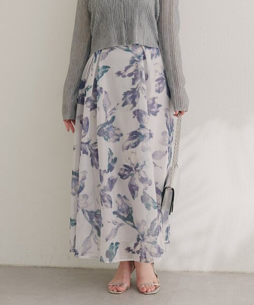 natural couture（ナチュラルクチュール）の「大花プリントメッシュスカート（スカート・レディース・ネイビー/オフホワイト/サックスブルー・FREE）」の14枚目の写真