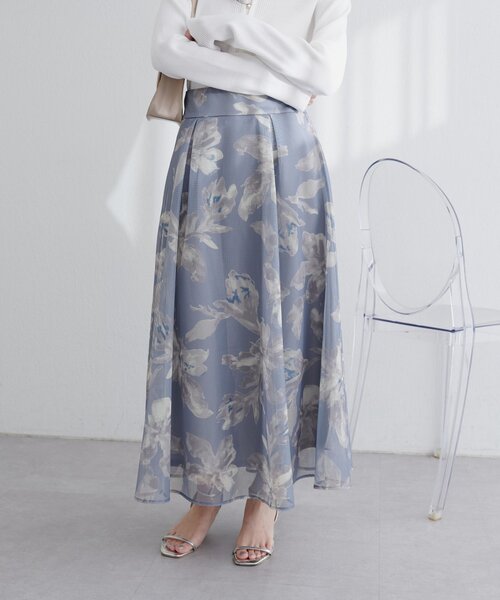 natural couture（ナチュラルクチュール）の「大花プリントメッシュスカート（スカート・レディース・ネイビー/オフホワイト/サックスブルー・FREE）」の4枚目の写真