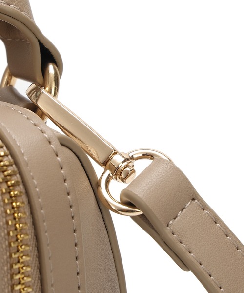 dazzlin（ダズリン）の「【dazzlin/ダズリン】リボンチャーム付 ギャザーシャーリングミニボストンバッグ（ボストンバッグ・レディース・ブラック/ベージュ/アイボリー・FREE）」の16枚目の写真