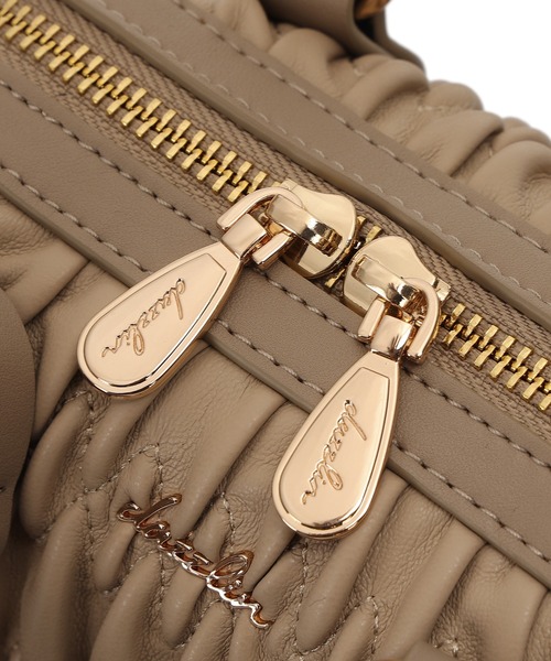 dazzlin（ダズリン）の「【dazzlin/ダズリン】リボンチャーム付 ギャザーシャーリングミニボストンバッグ（ボストンバッグ・レディース・ブラック/ベージュ/アイボリー・FREE）」の19枚目の写真