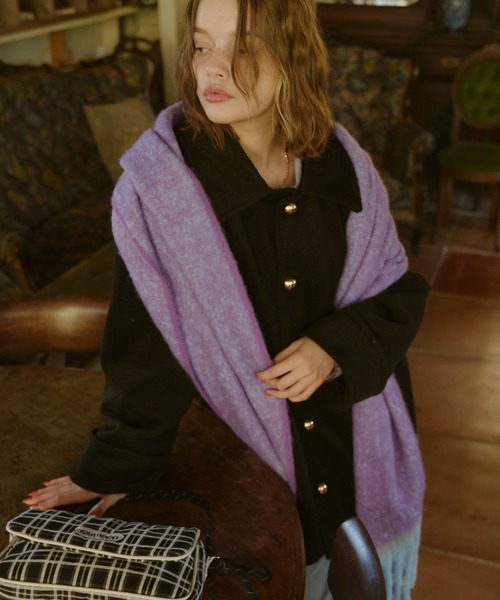 Unitage(ユニテージ)の「ロゴ刺繍配色ボリュームマフラー(マフラー・レディース・グレー/パープル/レッド/ピンク/ブラウン・FREE)」の11枚目の写真