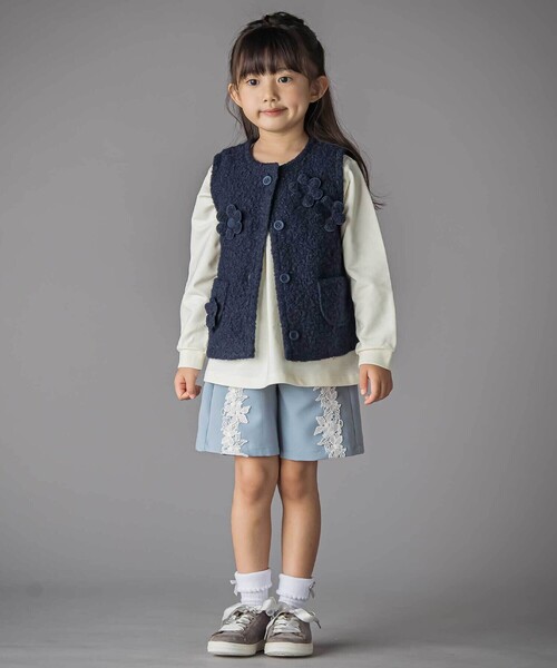 BeBe Petits Pois Vert(ベベプチポワヴェール)の「【お揃い】花レースキュロットパンツ(100~150cm)(その他パンツ・キッズ・ブラック/ブルー・100cm/110cm/130cm/120cm/140cm/150cm)」の6枚目の写真