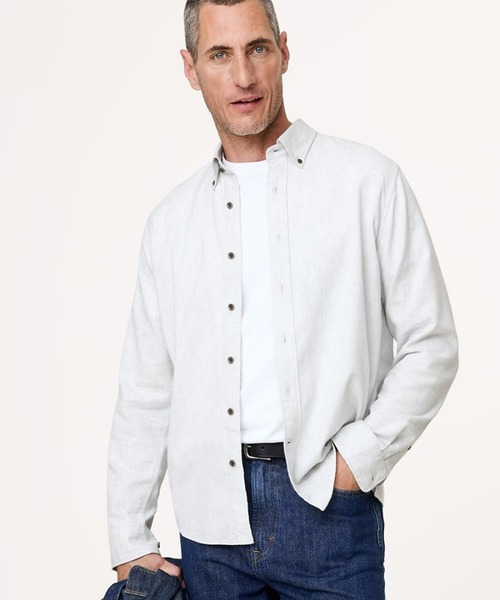 Banana Republic（バナナリパブリック）の「スタンダードフィット フランネルシャツ（シャツ/ブラウス・メンズ・チャコールグレー/ライトブルー/ブルー/イエロー/ネイビー/ベージュ/レッド/ブラウン/ライトグレー・XL/M/S/L）」の2枚目の写真